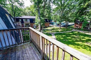 apartments with balconies in Muskegon MI